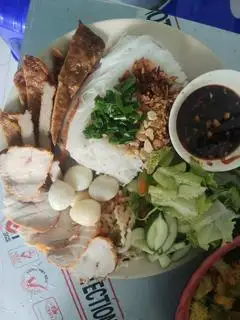 Hình ảnh BÚN THỊT .CHẢ. TRỨNG 