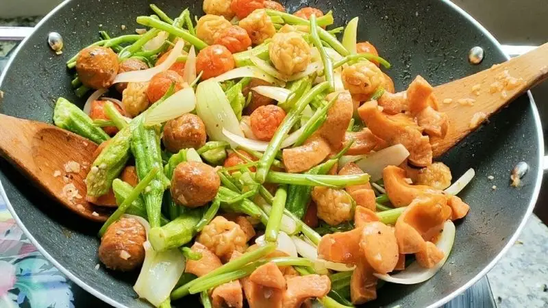 Hình ảnh Combo Cá Viên Chiên Thập Cẩm Phần Lớn + Thêm 1 Chai Tự Chọn