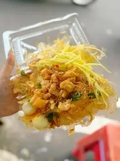 Bánh Tráng Trộn Tóp Mỡ   - 30.000 ₫ tại Khoai Lang Lắc & Bánh Tráng Trộn - Nguyễn Thượng Hiền