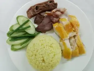 Cơm gà + phá lấu - 85.000 ₫ tại Cơm Gà Trung Sơn - Đường 9A