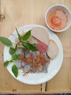 Bánh cuốn - chả, nem. - 46.000 ₫ tại Bánh Cuốn Nóng - Cao Thắng