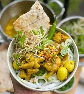 Hình ảnh Mỳ gà trứng đặc biệt