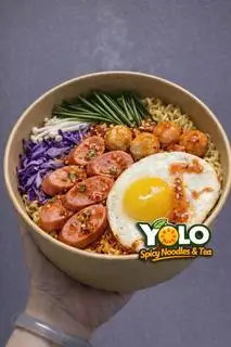 Mì Trứng - Xúc xích - Cá Viên - 59.000 ₫ tại YOLO - MÌ CAY KHÔ & TRÀ - Điện Biên Phủ