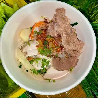 Hình ảnh Hủ tiếu nam vang + XƯƠNG (nước)