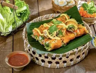 Bánh Tráng Đỏ Cuốn Sốt Bơ - 35.000 ₫ tại Ăn Vặt Sài Gòn 1992 - Đặng Lộ