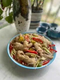 Hình ảnh Chân gà  sả tắc- Size lớn