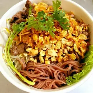 Hình ảnh Bún bò eo thon dáng đẹp