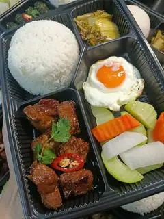 Hình ảnh Cơm Sườn Xào Chua Ngọt