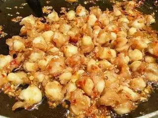 Hình ảnh Sụn gà xào sả ớt