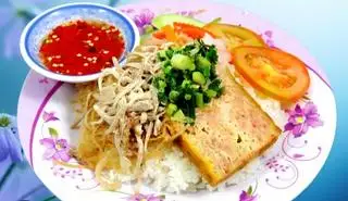 Cơm bì chả - 37.000 ₫ tại Cơm Tấm Dung - Nguyễn Thượng Hiền