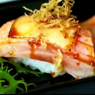 Cá hồi nướng phomai - 27.000 ₫ tại Gấu Sushi - Phạm Thị Tánh