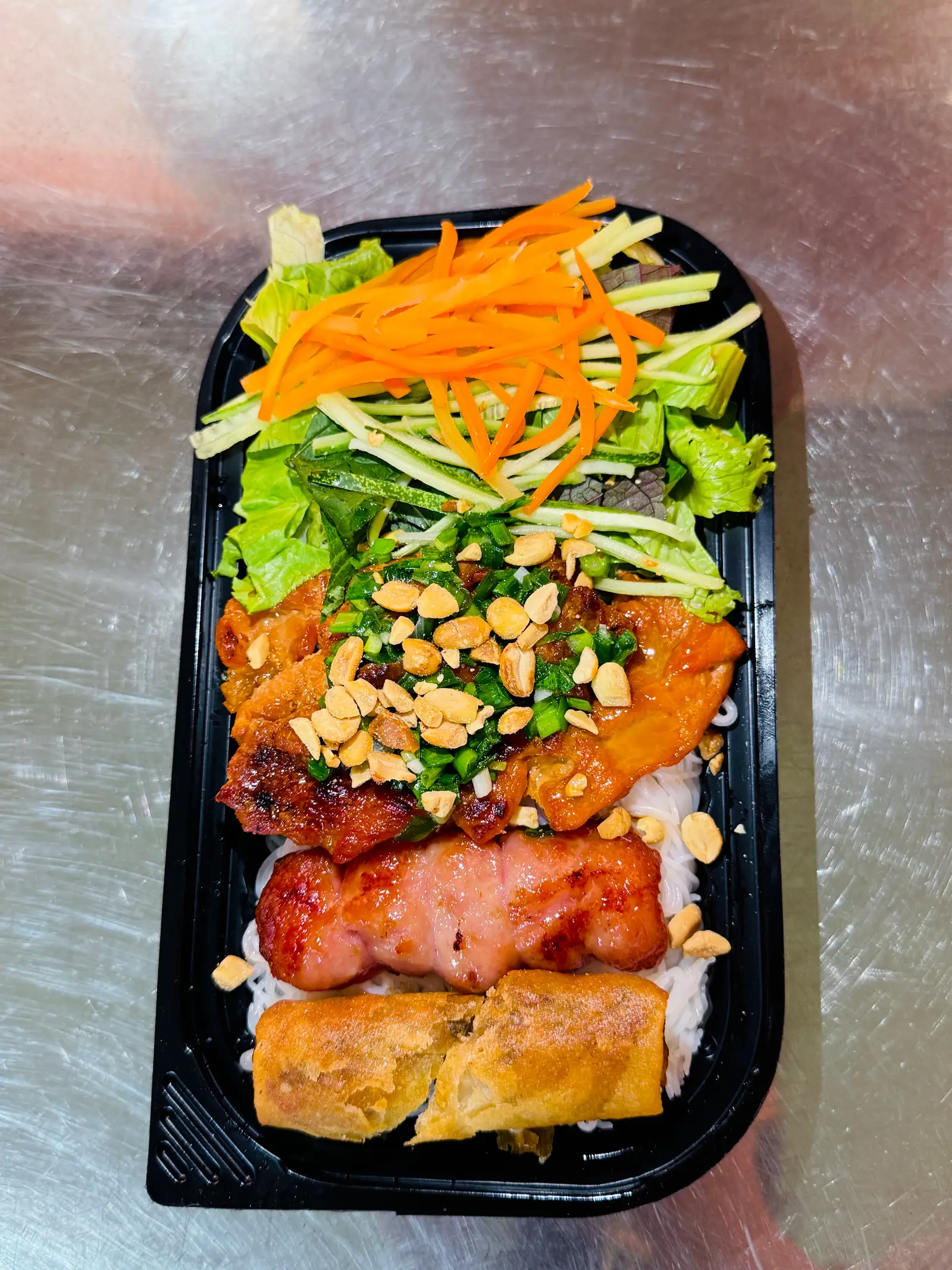 Combo bún đầy đủ + trà chanh thái xanh - 89.000 ₫ tại Bún Thịt Nướng & Bánh Hỏi Kim Oanh - Phan Văn Trị