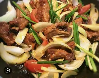 Hình ảnh Cơm sườn xào chua ngọt