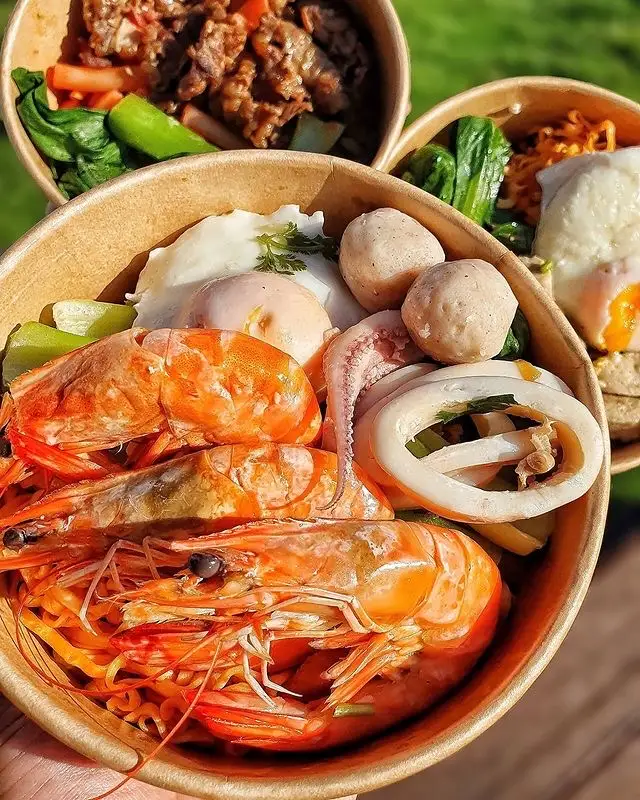 Mì cay trộn xúc xích - 48.000 ₫ tại Mì Cay Ty Ty - Lẩu, Ăn Vặt & Trà Sữa - Phan Văn Hân
