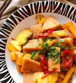 Chả quế kho thơm  - 8.000 ₫ tại Cơm Chay Diệu Trang - Nguyễn Xí