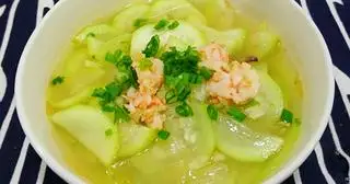 Canh bầu nấu tôm - nhỏ - 48.000 ₫ tại Cơm Niêu Cá Kho Tộ Làng Tre 5 - 412 Lê Quang Định