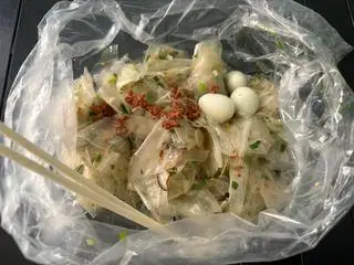 Hình ảnh Bánh tráng phơi sương mỡ hành lớn
