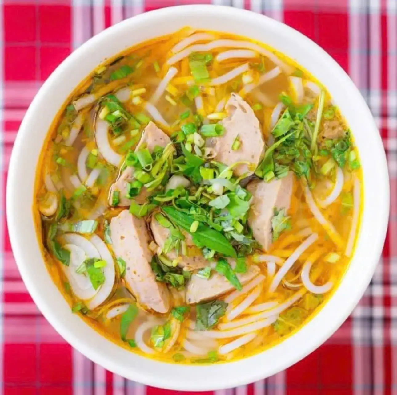Bún bò viên - 46.900 ₫ tại Bún Bò Huế 39 - Rạch Bùng Binh