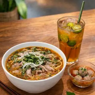 Combo Bún Bò Tái + Bò Viên Thêm + Trà Tắc - 108.000 ₫ tại Bún Bò Huế Đặc Biệt My My - Cách Mạng Tháng 8