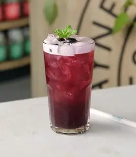 Trà việt quất - dâu tằm - 65.000 ₫ tại Wayne's Coffee - 265 Phạm Ngũ Lão
