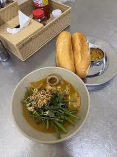 Hình ảnh Phá lấu mì gói nước