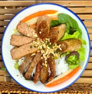 Bún thịt nướng mật ong đặc biệt - 71.000 ₫ tại Nem Nướng Hùng Liên - Lê Văn Lương