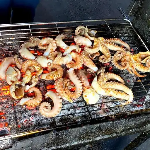 bạch tuộc nướng - 140.000 ₫ tại Quán 199 - Chân Gà & Bạch Tuộc Nướng - Lê Quang Sung