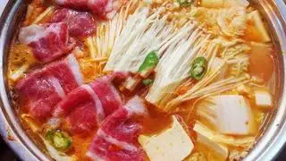 Hình ảnh Lẩu kim chi bò