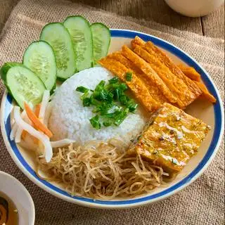Cơm Tấm Chay Sườn Bì Chả - 39.000 ₫ tại Bếp Chay Cô Trang - Bún Xào & Các Món Chay - Đường Số 44