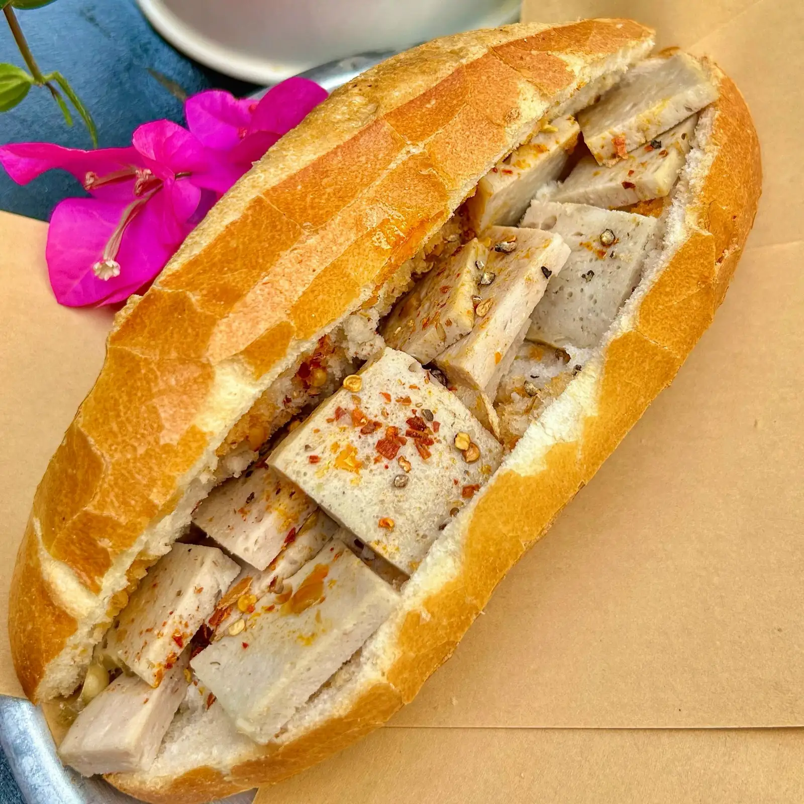 Bánh mì chả Dân Sinh - 49.000 ₫ tại Dân Sinh - Bánh Mì Cá Kho - Điện Biên Phủ