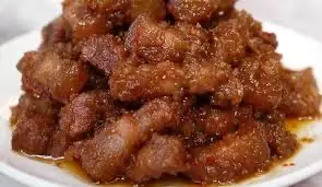 Hình ảnh Cơm thịt xào mắm ruốc