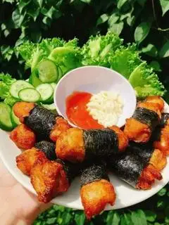 Hình ảnh 5 gà cuộn rong biển