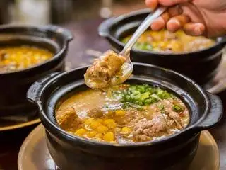 Hình ảnh CHÁO SƯỜN SỤN NGÔ 