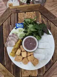 Hình ảnh Bún đậu thịt nem