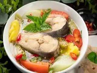 Hình ảnh cơm canh chua cá hú 