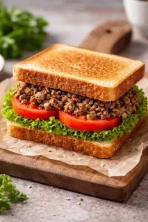 SANDWICH THỊT BĂM - 30.000 ₫ tại Bánh Mì Ty Hí - Nguyễn Đình Chiểu