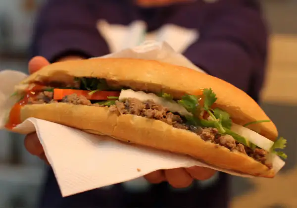 Hình ảnh Bánh mì pa tê