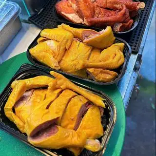 Hình ảnh Gà Ủ Muối Trân Nguyễn 