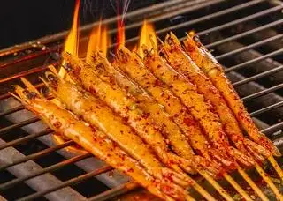 炭烤对虾5串 Tôm Nướng - 100.000 ₫ tại WOW Ếch Nướng - Cá Nướng - Nguyễn Thái Học