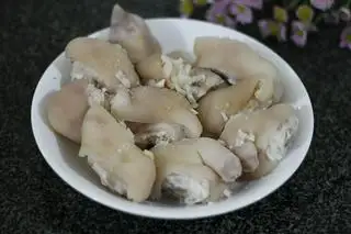 Hình ảnh 1 móng giò