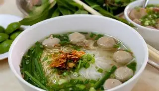 bún bò viên + gân - 65.000 ₫ tại Bún Bò Viên Chợ Thái Bình - Cống Quỳnh