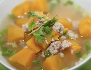 Hình ảnh Cơm canh bí đỏ thịt bằm