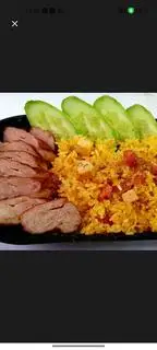 Cơm rang nem nướng  - 39.000 ₫ tại Cơm Gà Rán & Nem Nướng - Nguyễn Văn Cừ