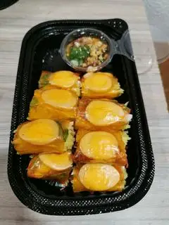 Bánh tráng cuộn+ ly trà trái cây - 59.000 ₫ tại Tiệm Trà Núp Hẻm - Trà Trái Cây Tươi - Trần Hưng Đạo