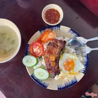 Hình ảnh cơm sườn cọng trứng