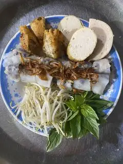 Bánh cuốn nóng chả bánh tôm - 35.000 ₫ tại Bánh Cuốn Nhật Long - Tạ Quang Bửu