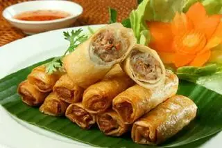 Chả giò chiên (1 cái) - 9.000 ₫ tại Bánh Hỏi Heo Quay - Nem Nướng Cô Lan
