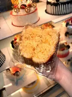 Bánh mì chà bông - 21.000 ₫ tại Anh Cường Bakery - Bánh Kem & Bánh Ngọt - Lê Đức Thọ