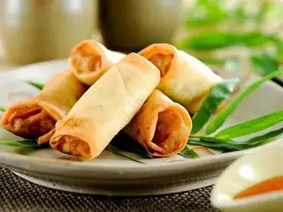 Chả giò chiên giòn chay 5 cái - 39.000 ₫ tại Cơm Chay Văn Phòng - Tuệ Đăng Quang - Trần Quang Diệu