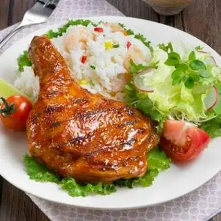 Cơm tấm đùi gà roti - 1 phần - 59.000 ₫ tại Cơm Tấm Hậu - Tô Hiến Thành